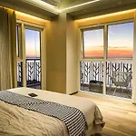 Luxury 2Br Beside Okada Manila