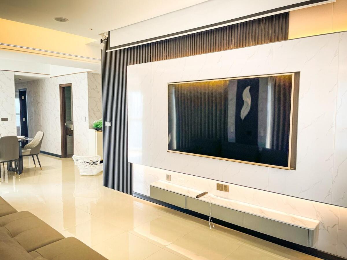 Luxury 2br Beside Okada Apartment Manila
