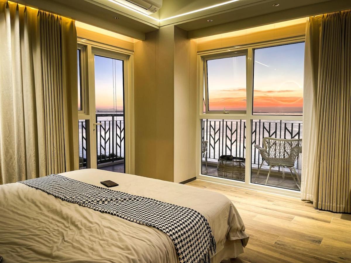 Luxury 2br Beside Okada * Manila