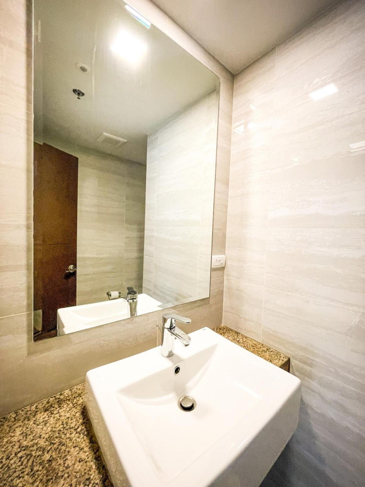 Apartment Luxury 2br Beside Okada