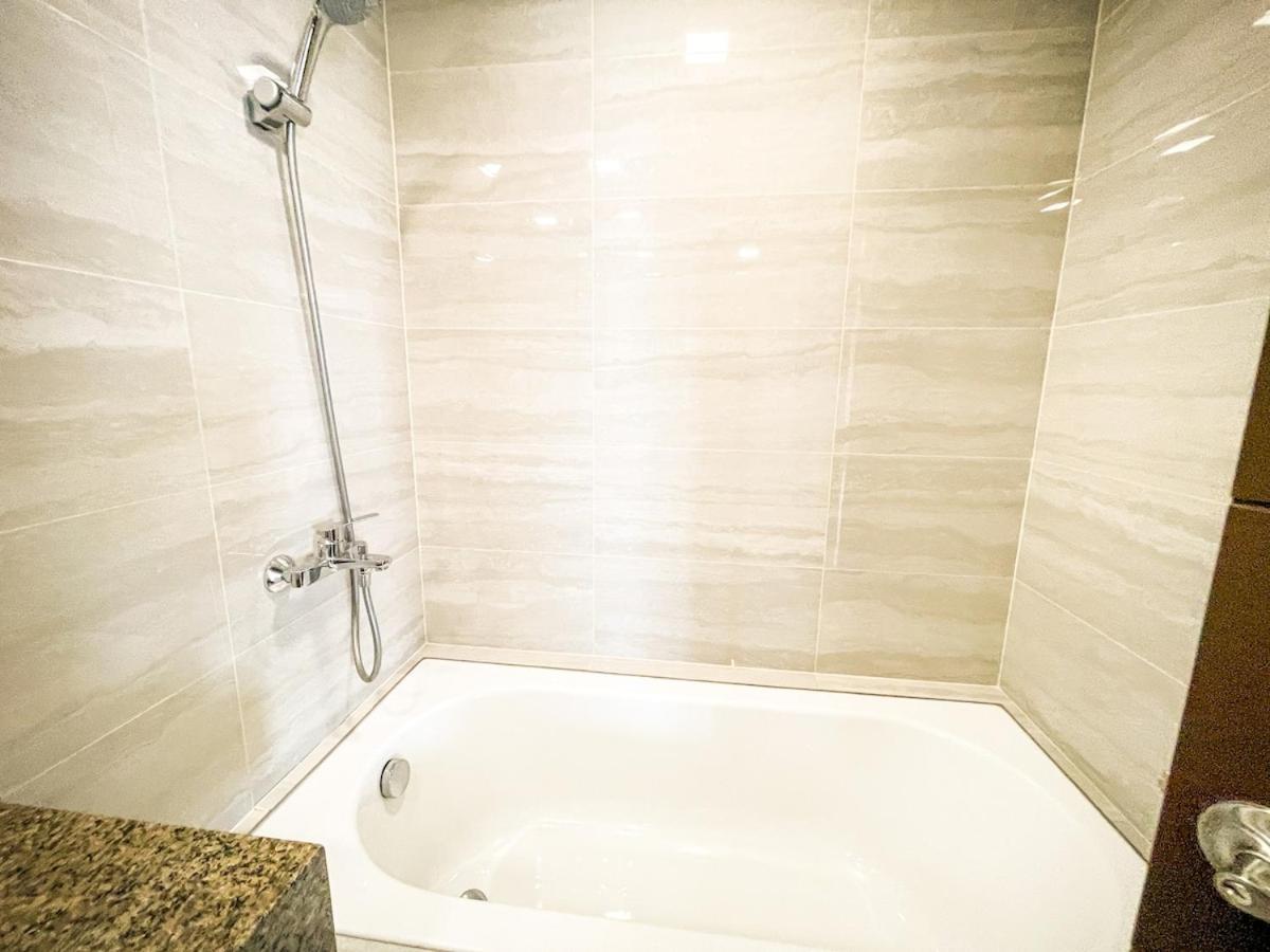 Luxury 2br Beside Okada Apartment *