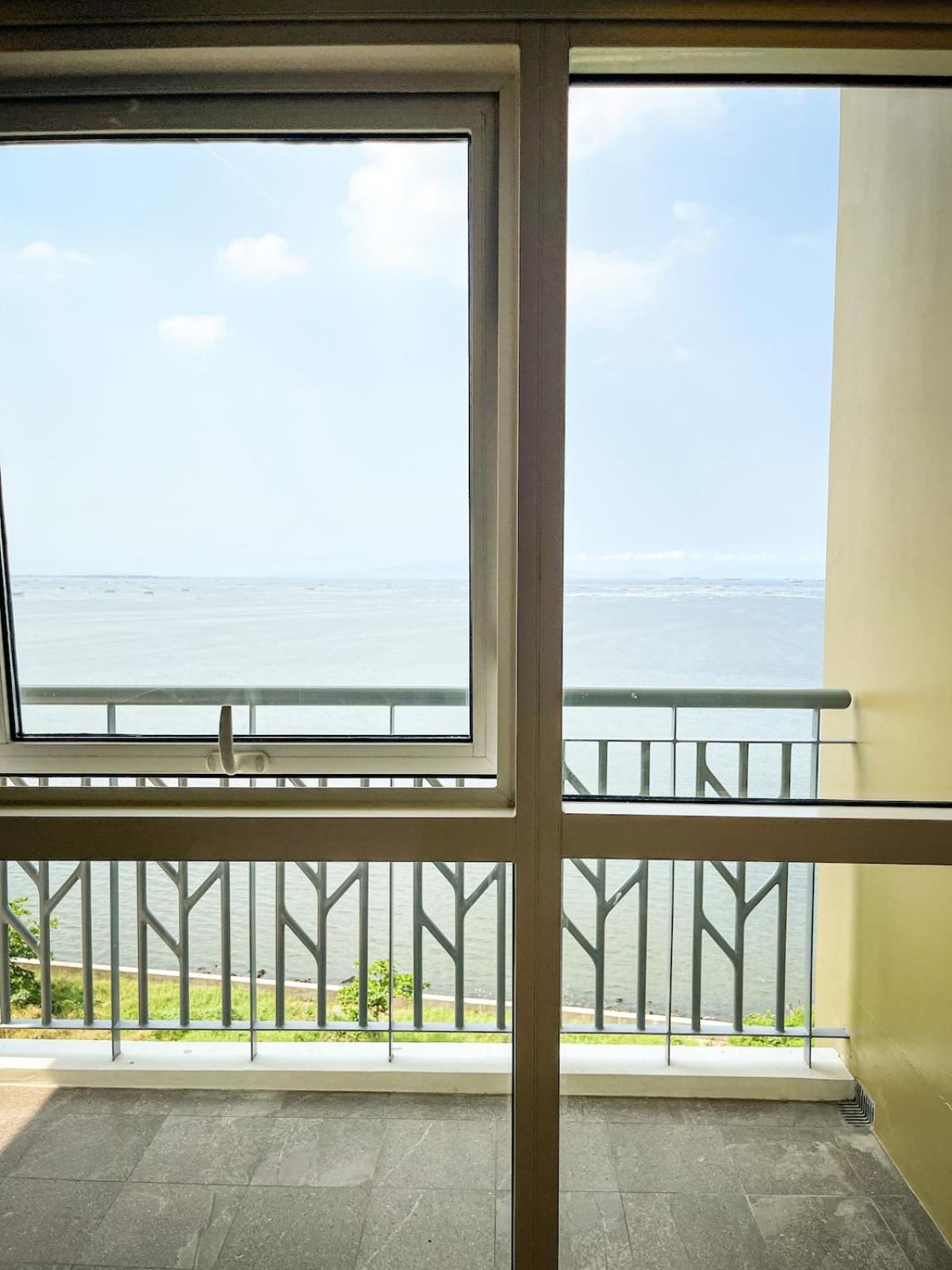 Luxury 2br Beside Okada Manila