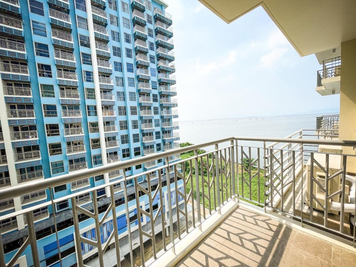 Luxury 2br Beside Okada Apartment Manila