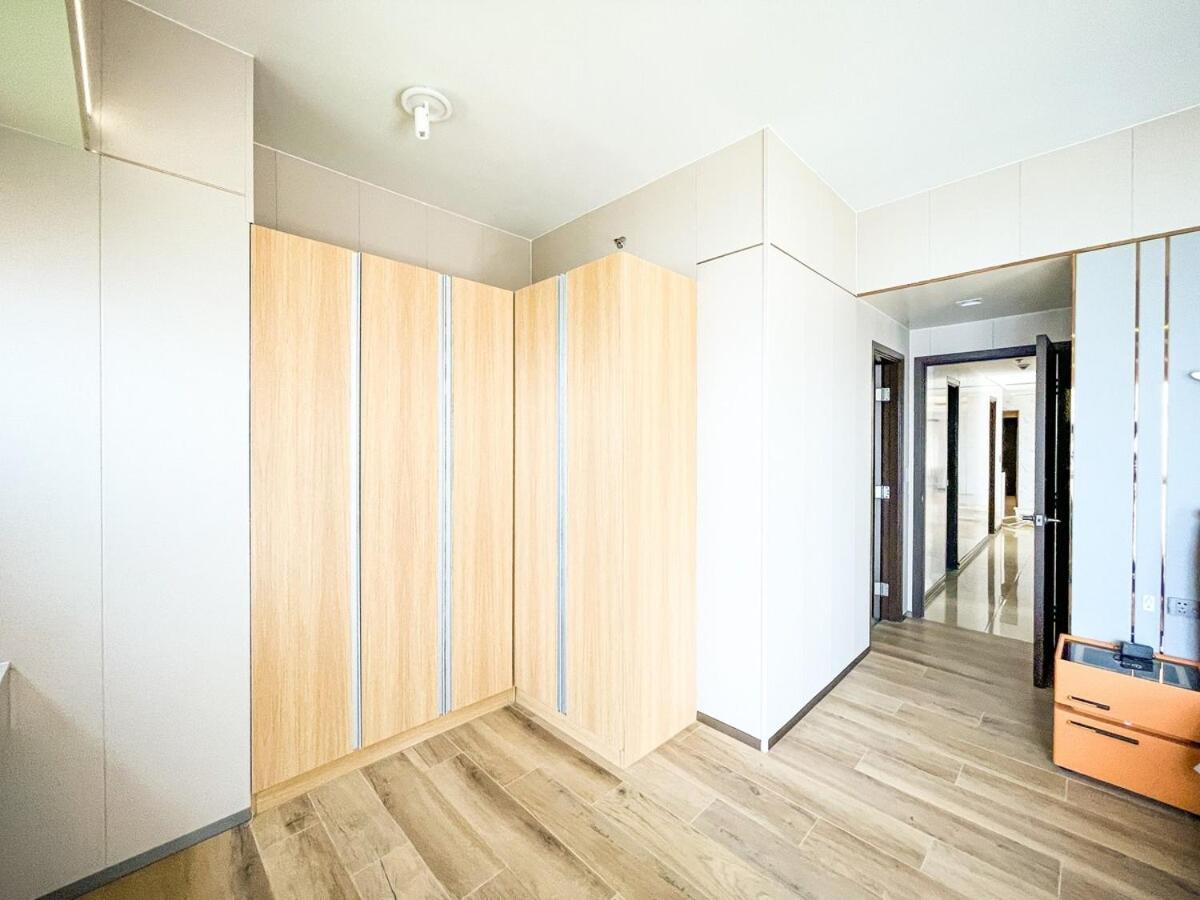 Luxury 2br Beside Okada Apartment *
